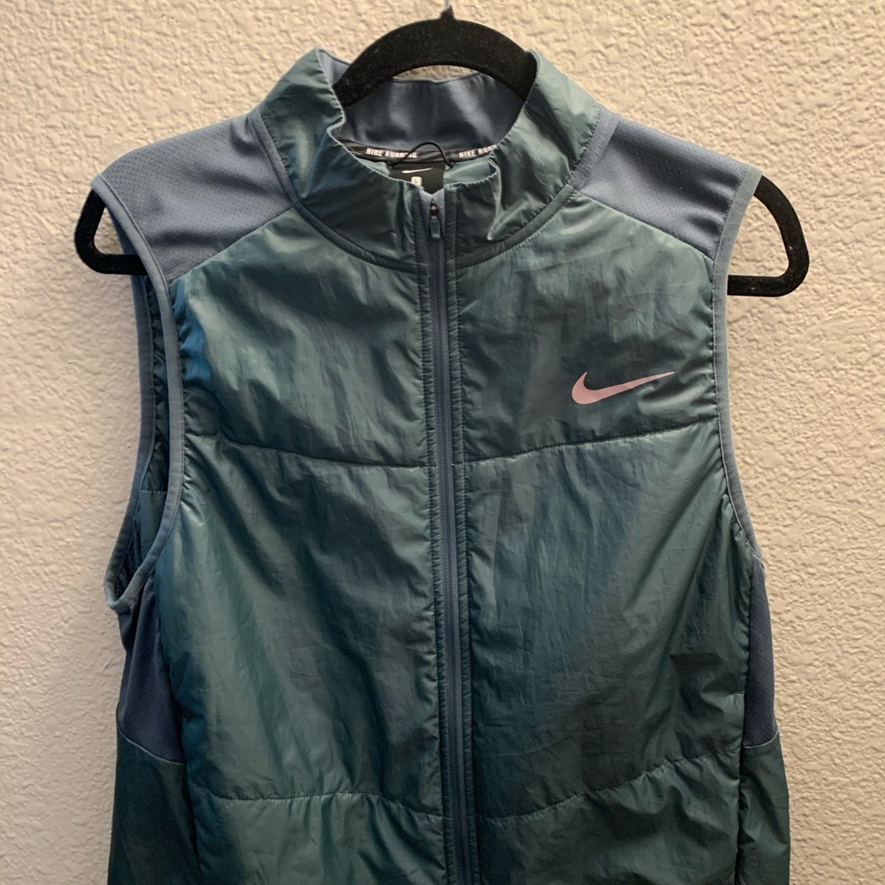 Nike running vest